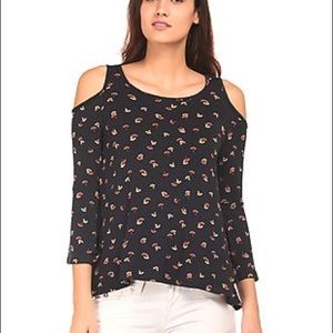 NWOT AEROPOSTALE Cold shoulder top